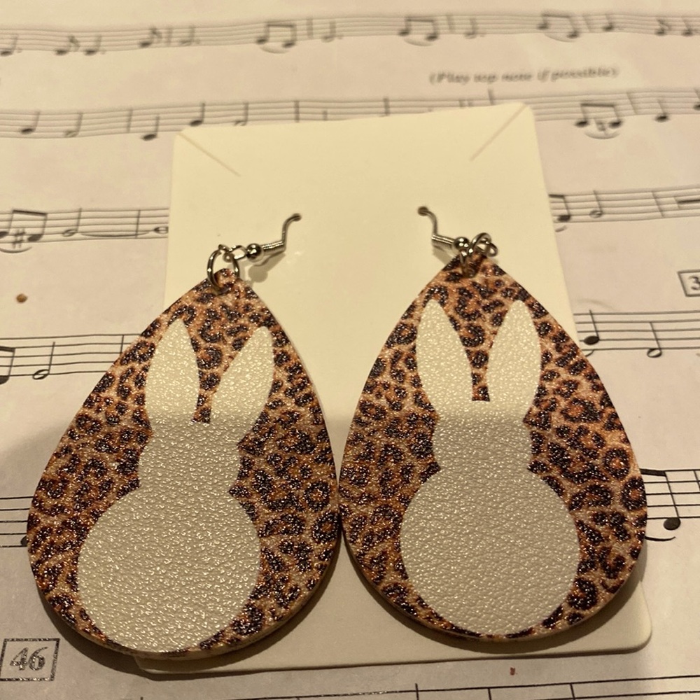 Bunny animal print tear Drop Earrings🐰